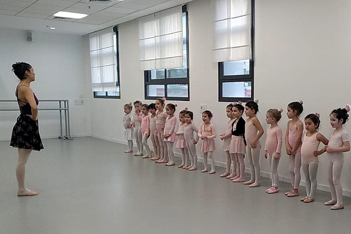 BalletYoungHeader_1200_04