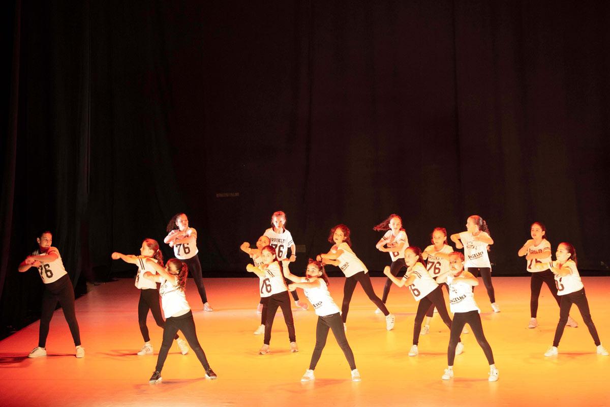 HipHop_1200_01
